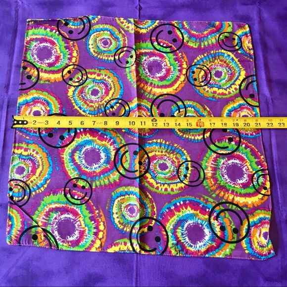 NWOT Hippy boho smiley 🙂face tie dye bandana🌈 - Picture 4 of 6